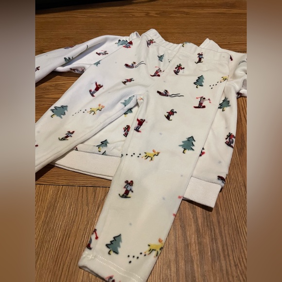 TWO Fleece 18 Month Winter Sets (two tops, two bottoms) - Picture 5 of 12